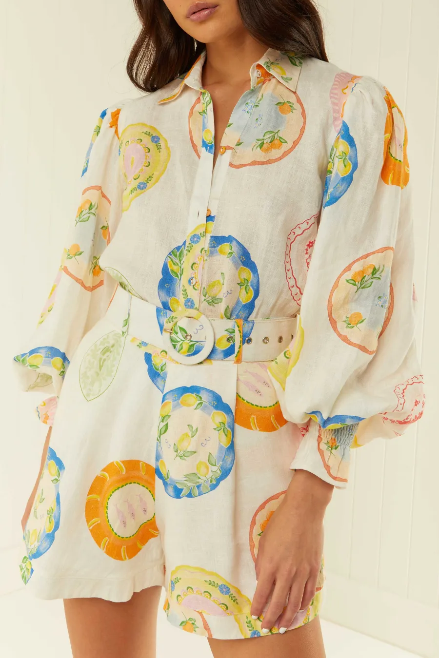Gili Shirt Plates